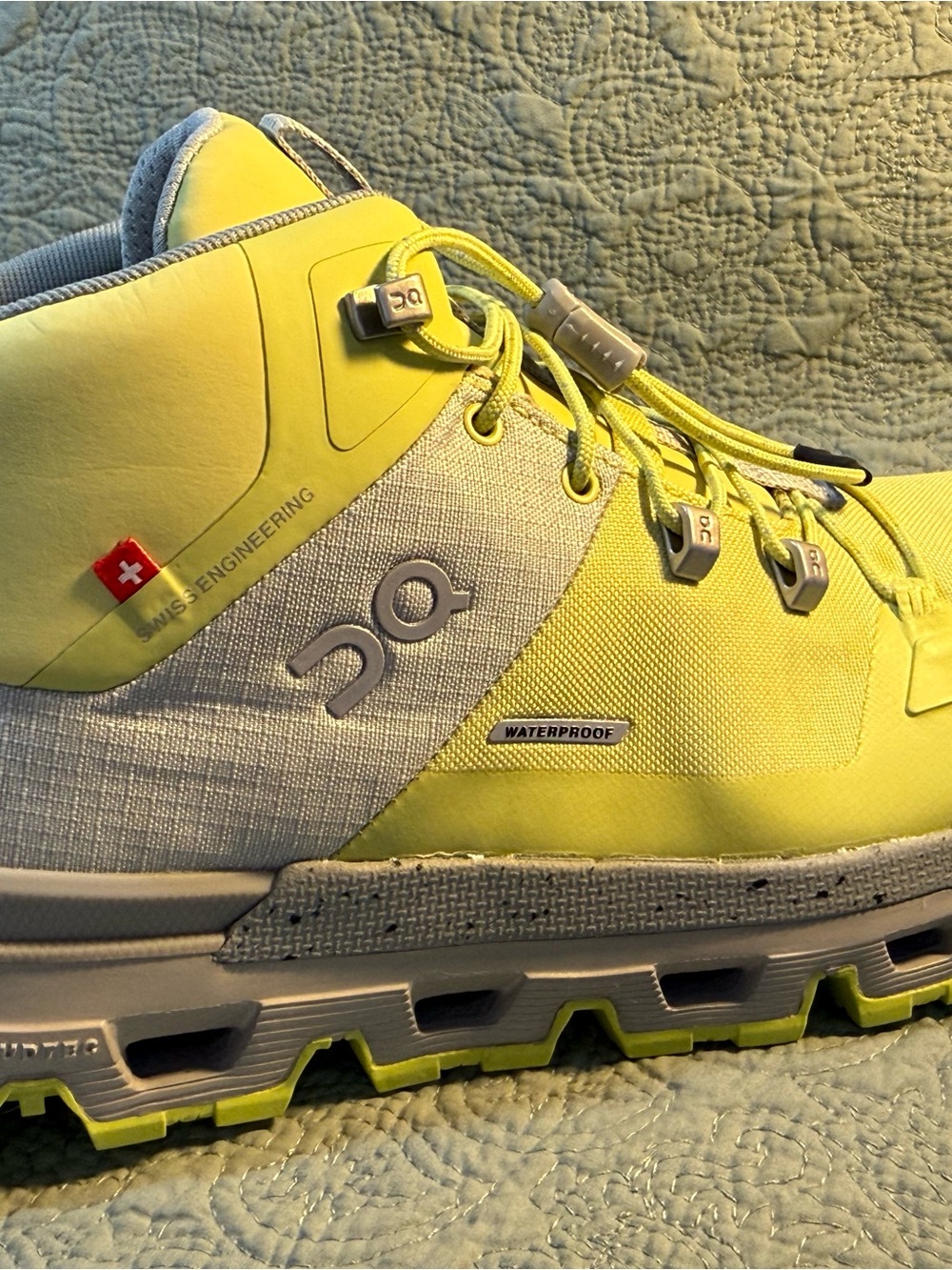On Cloud Cloudtrax Waterproof Women’s Size 5.5 Trail Shoe - Yellow